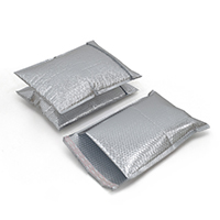 Temperature controlled pouches